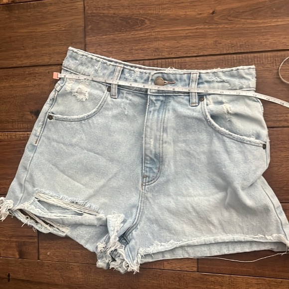 ROLLAS Dusters Short Layla Bleach in Size 26 - Picture 12 of 14